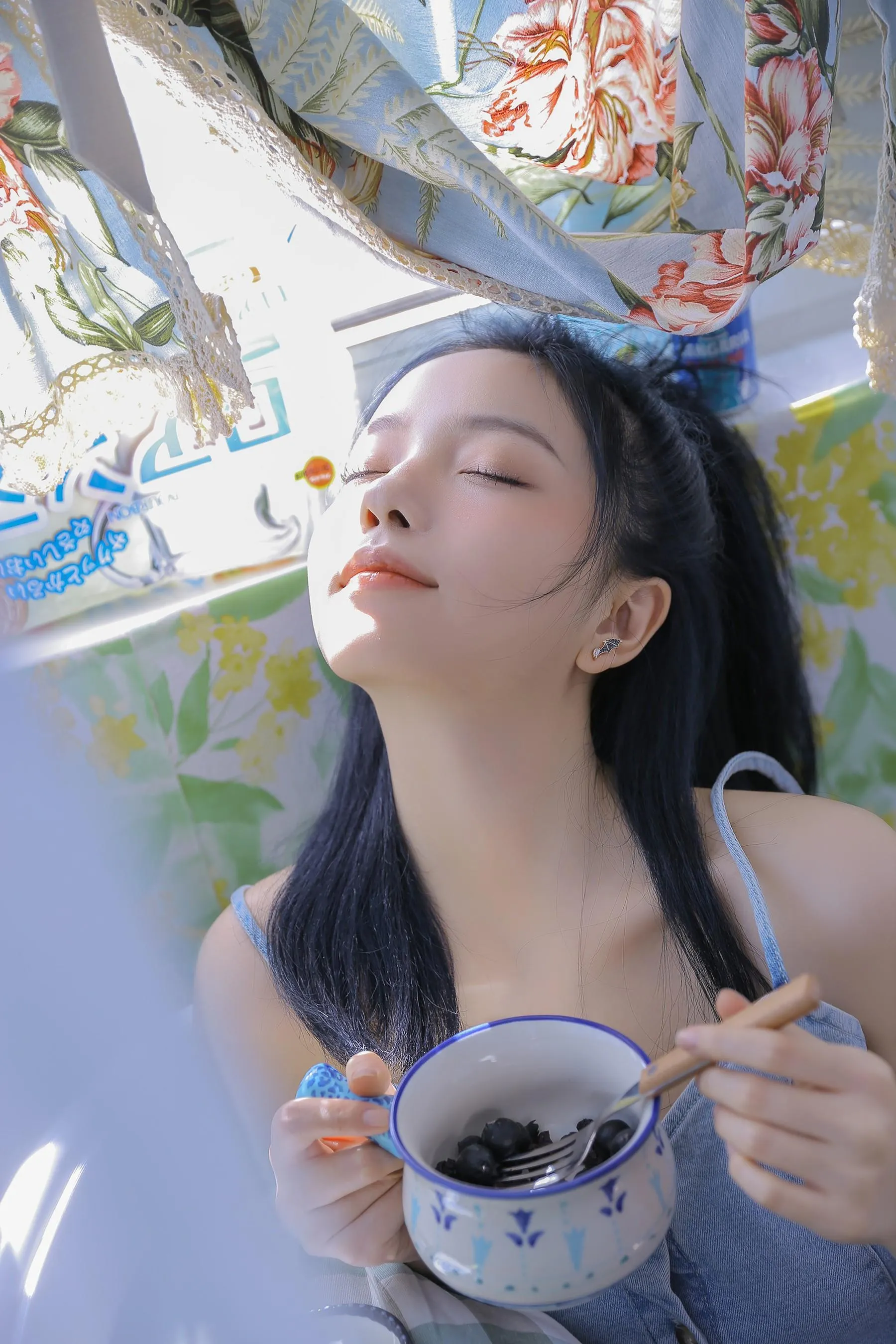 [YITUYU艺图语]2022.07.12 夏の光合体 兮嘻嘻- [25P]插图1